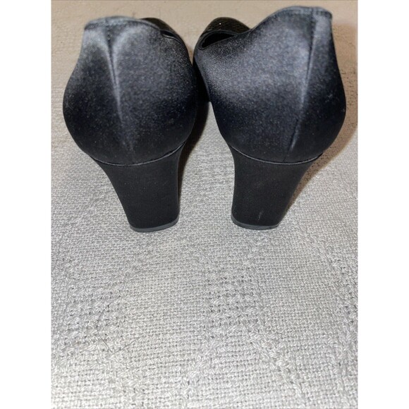 St. John Women’s Dressy Pumps Size 7 B Black Satin Business Formal City Italy - Picture 10 of 12